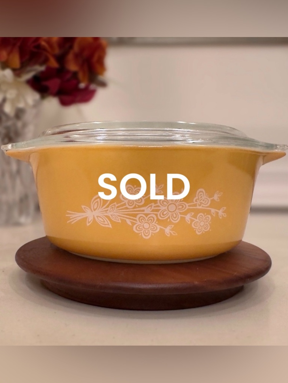 Vintage Pyrex Butterfly Gold 472-B Casserole Dish with Lid 750ml/1.5 Pint